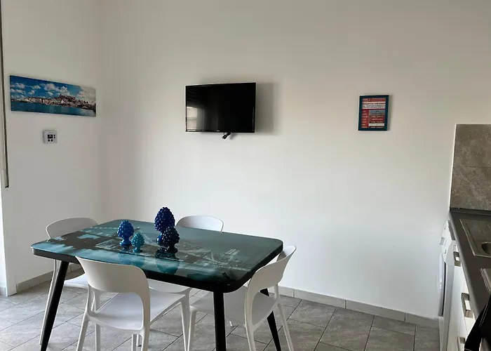 Sorrentosunrise Apartman *